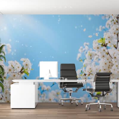 ALIPRINT Bureau moderne avec papier peint floral, fleurs blanches sur fond bleu, chaise et bureau design, ambiance lumineuse et élégante, décoration printanière. Algerie