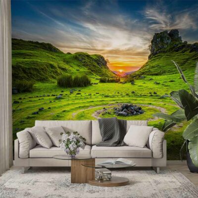 ALIPRINT Papier peint salon nature, paysage verdoyant au coucher du soleil, canapé moderne, décoration intérieure avec plante verte et table basse design. Algerie