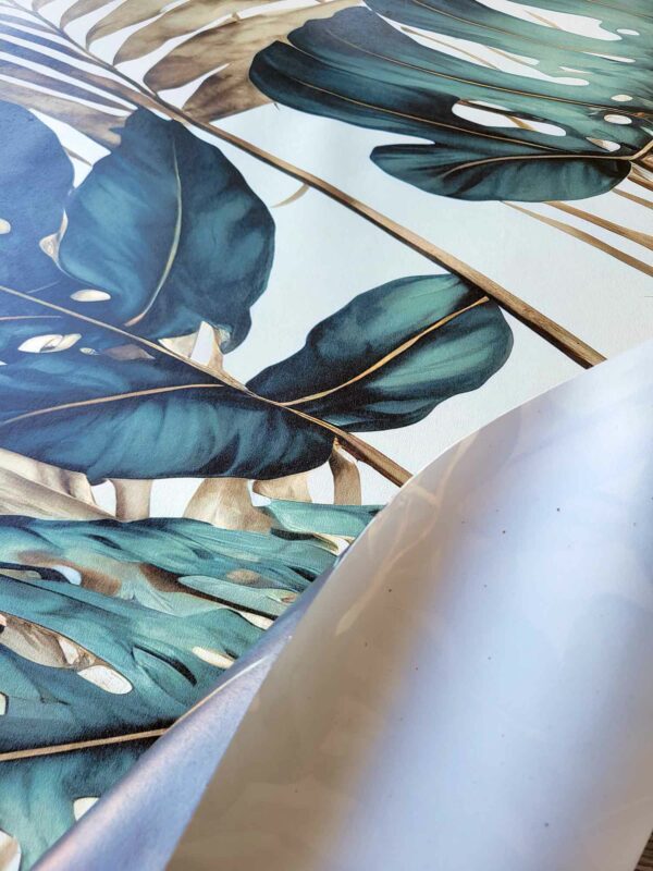 ALIPRINT papier peint décoratif mural en algerie Papier peint décoratif mural en Algérie avec motif de feuilles tropicales. Solution idéale pour embellir votre intérieur avec un style unique et moderne.