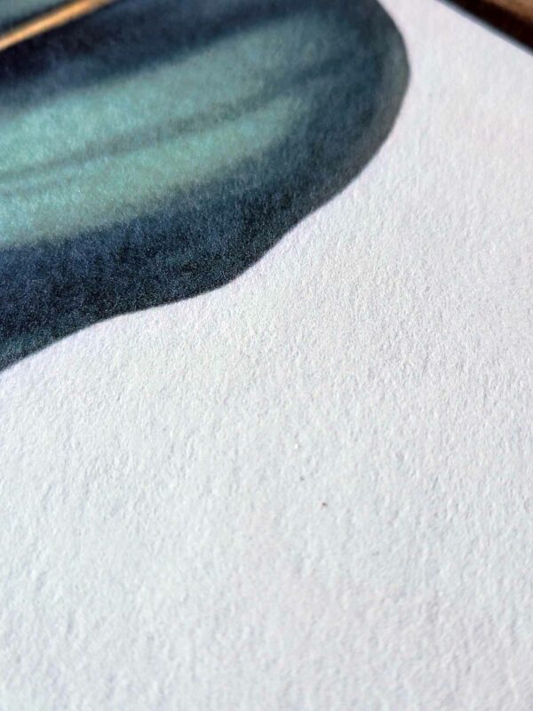 ALIPRINT papier peint décoratif mural en algerie Détail de papier peint décoratif mural en Algérie, motif feuille verte et fond texturé blanc. Idéal pour une décoration intérieure moderne et élégante.